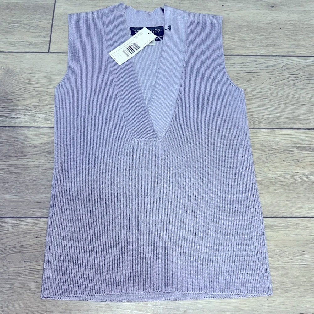 100% SILK sleeveless v-neck top size small by Linda Allard Ellen Tracy NWT